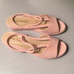 ANNE THOMAS LISCIO TOAST GINZA SANDAL